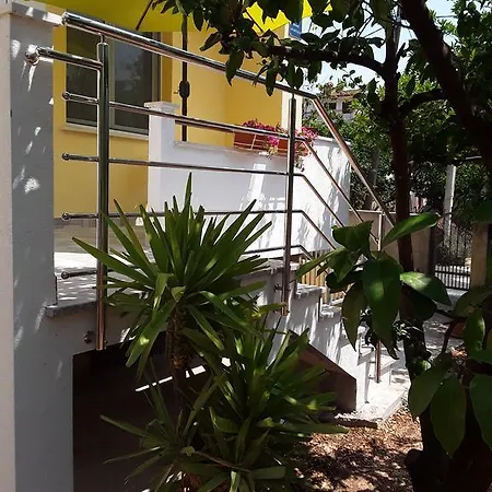 Apartment Lara Trogir Exterior photo