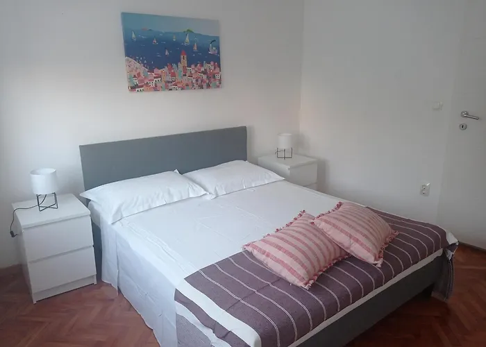 Apartment Lara